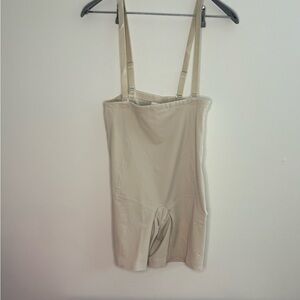 NWOT MOTIF Medium Women's Beige Postpartum Compression girdle